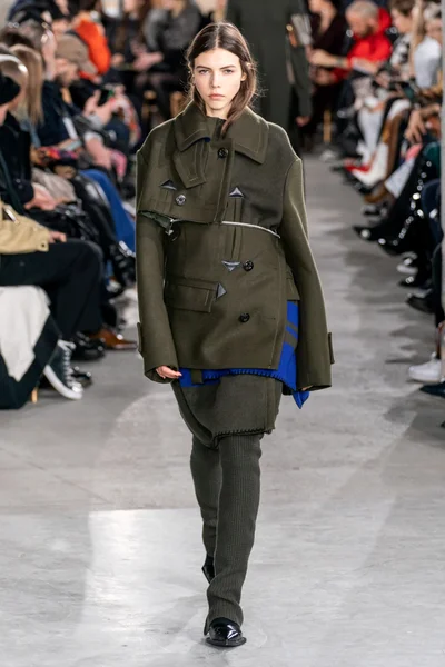 Look 23